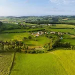 Апарт-отель Hacienda Llamabua Навия