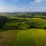 Hacienda Llamabua 3*