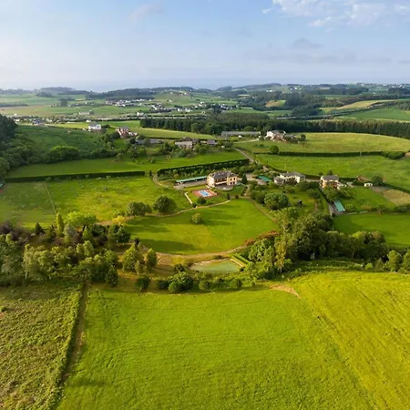 Hotel apartamentowy Hacienda Llamabua Navia