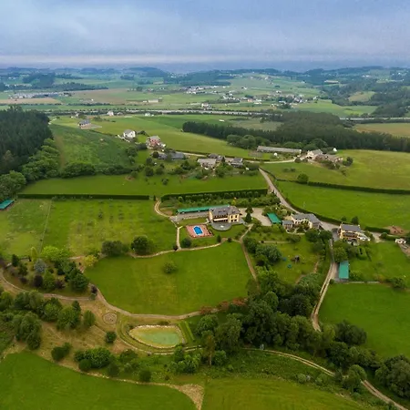 Hacienda Llamabua Lejlighedshotel Navia