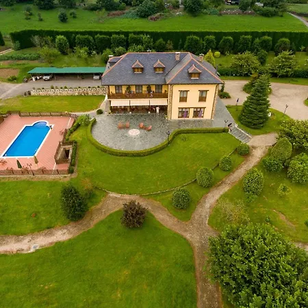 Hotel apartamentowy Hacienda Llamabua Navia